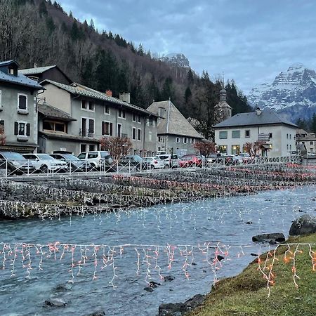 Chalet*** Au Pied D'Une Prairie Face A La Montagne Sixt 外观 照片